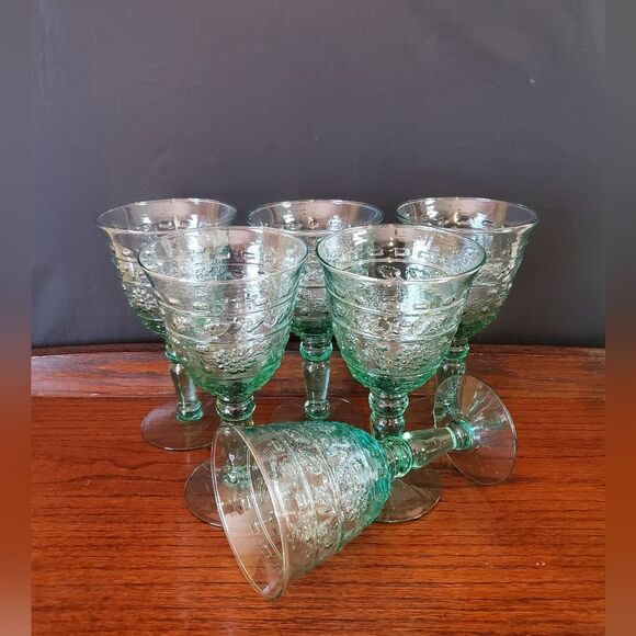 Mikasa Tender Leaves 12 oz Water Goblets 7.25" Green - Picture 2 of 8